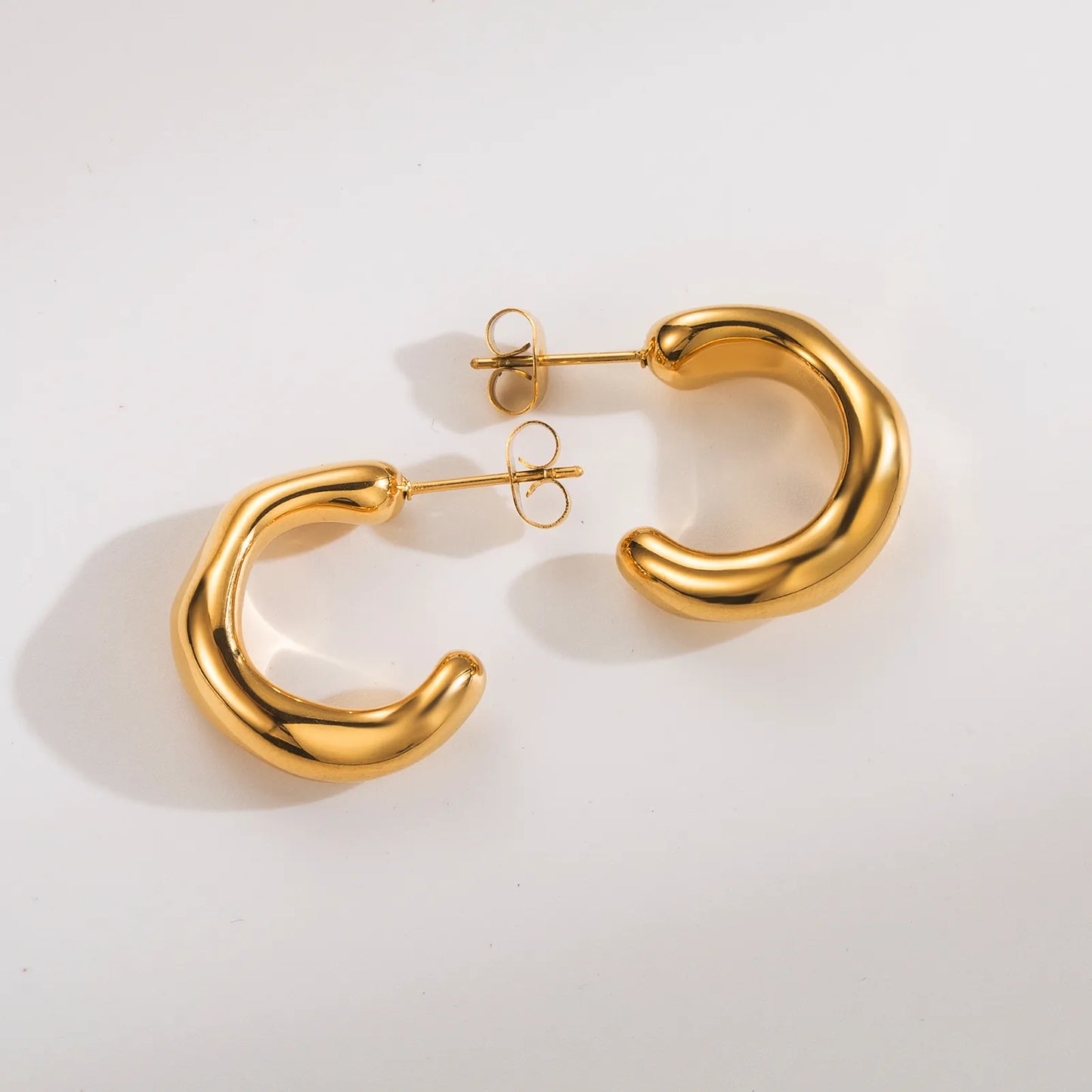 Aretes Golden Cave